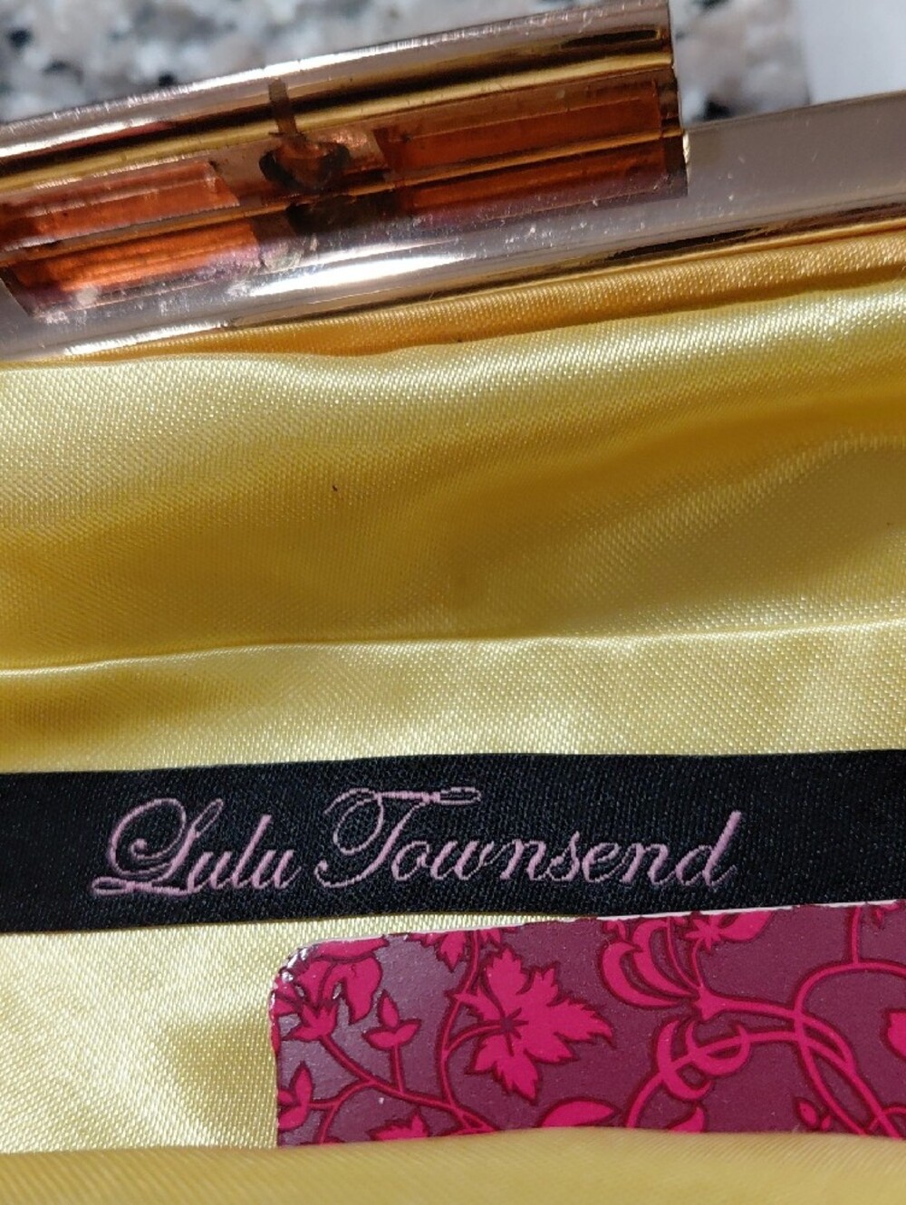 Elegant Yellow Satin Clutch Bag - Evening Purse Like New - Picture 3 of 7